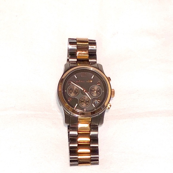 Michael Kors Watch - Picture 2 of 4
